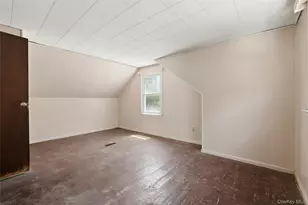1090 South Dr, Merrick, NY 11566 - Photo 14