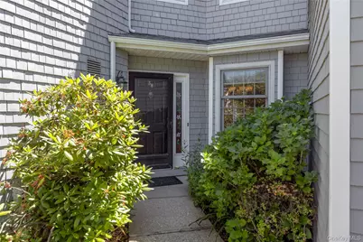 38 Lakebridge Drive S, Kings Park, NY 11754 - Photo 4