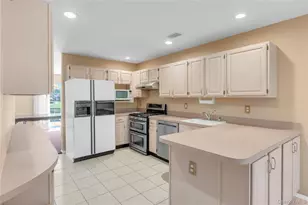 38 Lakebridge Dr S, Kings Park, NY 11754 - Photo 8