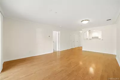 100 Woodcrest Lane #112, Mount Kisco, NY 10549 - Photo 8