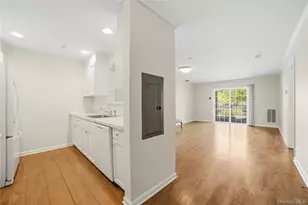 100 Woodcrest Ln, Mount Kisco, NY 10549 - Photo 4