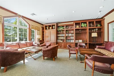 100 Woodcrest Lane #112, Mount Kisco, NY 10549 - Photo 16