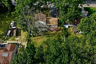 110 Queen St, Bay Shore, NY 11706 - Photo 14