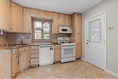 530 Washington Boulevard, Long Beach, NY 11561 - Photo 16
