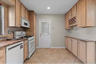 530 Washington Boulevard, Long Beach, NY 11561 - Photo 18