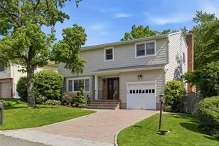 7 Lawrence Ct, Syosset, NY 11791 - Photo 2