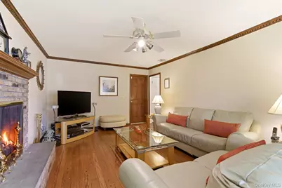 7 Lawrence Court, Syosset, NY 11791 - Photo 16