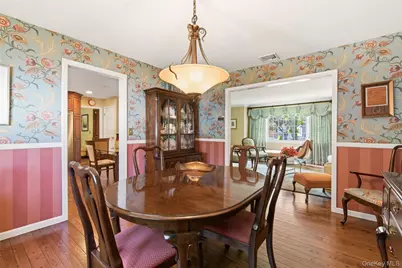 7 Lawrence Court, Syosset, NY 11791 - Photo 10