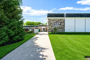 200 Newcastle Ct, Ridge, NY 11961 - Photo 18