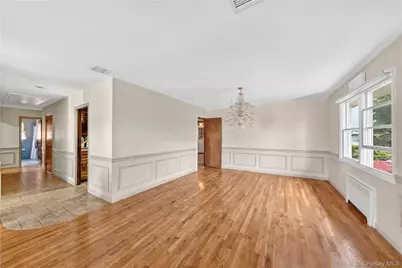 240 Pearl Street, Lawrence, NY 11559 - Photo 4