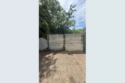 85-02 Dumont Avenue, Ozone Park, NY 11417 - Photo 20