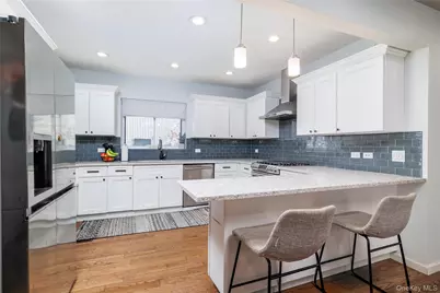 57 Island Parkway, Island Park, NY 11558 - Photo 10
