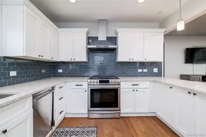 57 Island Parkway, Island Park, NY 11558 - Photo 8