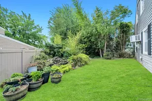 11 Wagon Ln, Levittown, NY 11756 - Photo 20
