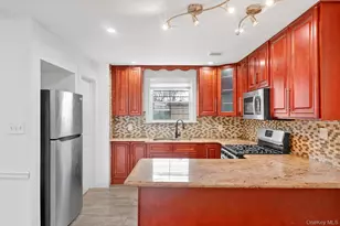 164-18 109th Dr, Jamaica, NY 11433 - Photo 2
