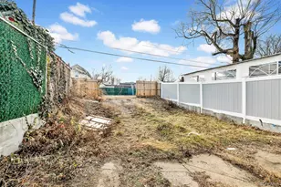 164-18 109th Dr, Jamaica, NY 11433 - Photo 8