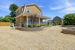 3104 (Aka 3169) Sound Ave, Riverhead, NY 11901 - Photo 2
