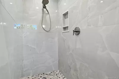3104 (Aka 3169) Sound Avenue, Riverhead, NY 11901 - Photo 10