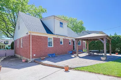 42 Beechwood Lane, New Hyde Park, NY 11040 - Photo 6