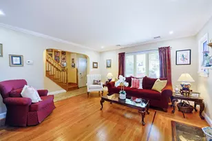 42 Beechwood Ln, New Hyde Park, NY 11040 - Photo 12