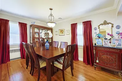 42 Beechwood Lane, New Hyde Park, NY 11040 - Photo 50