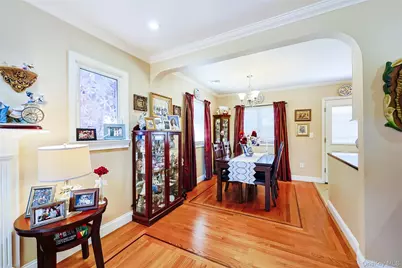 42 Beechwood Lane, New Hyde Park, NY 11040 - Photo 14