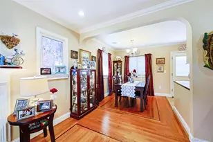 42 Beechwood Ln, New Hyde Park, NY 11040 - Photo 14