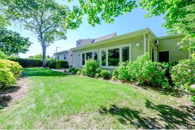 1401 Herzel Boulevard, West Babylon, NY 11704 - Photo 30