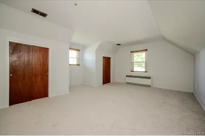 1401 Herzel Boulevard, West Babylon, NY 11704 - Photo 22