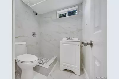 1828 Stein Drive, Bay Shore, NY 11706 - Photo 32
