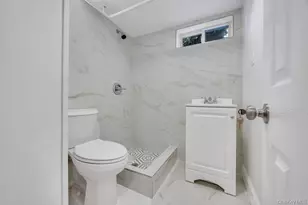 1828 Stein Dr, Bay Shore, NY 11706 - Photo 32