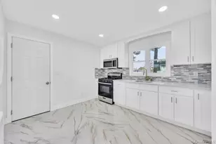 1828 Stein Dr, Bay Shore, NY 11706 - Photo 20