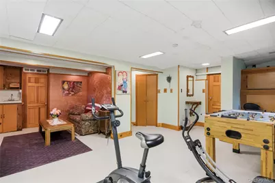 19 Roy Avenue, West Islip, NY 11795 - Photo 14