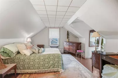 19 Roy Avenue, West Islip, NY 11795 - Photo 16