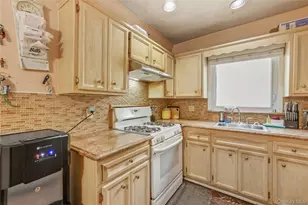 83-39 252nd St, Bellerose, NY 11426 - Photo 10