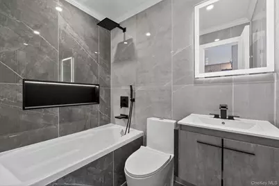 147-72 Huxley Street, Rosedale, NY 11432 - Photo 6
