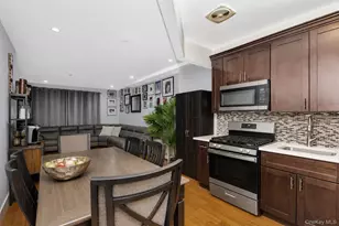 164-15 104th Rd, Jamaica, NY 11433 - Photo 16