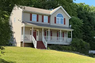 8 Walnut Ln, Middletown, NY 10940 - Photo 2