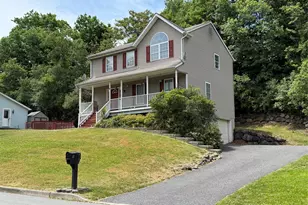 8 Walnut Ln, Middletown, NY 10940 - Photo 16