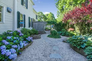 375 Hill St, Southampton, NY 11968 - Photo 18
