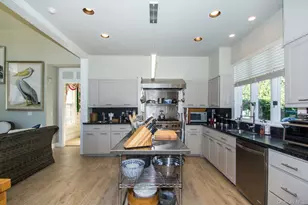375 Hill St, Southampton, NY 11968 - Photo 6