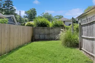 60 Kenneth Ave, Huntington, NY 11743 - Photo 16
