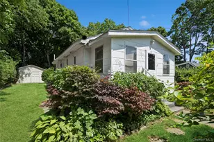 60 Kenneth Ave, Huntington, NY 11743 - Photo 2