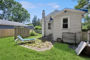 60 Kenneth Ave, Huntington, NY 11743 - Photo 14