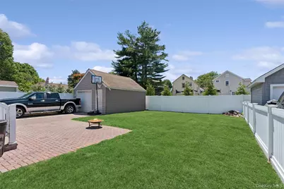 66 Kenny Avenue, Merrick, NY 11566 - Photo 20