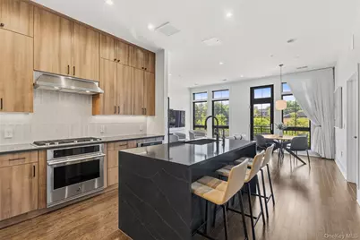 100 Legend Drive #206, Sleepy Hollow, NY 10591 - Photo 2