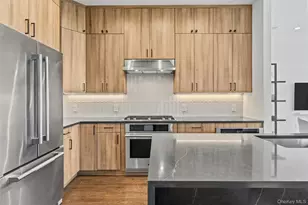 100 Legend Dr, Sleepy Hollow, NY 10591 - Photo 4