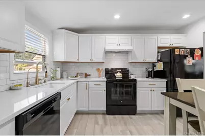 42 Larry Drive, Commack, NY 11725 - Photo 8