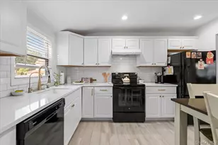 42 Larry Dr, Commack, NY 11725 - Photo 8