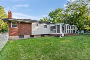 42 Larry Dr, Commack, NY 11725 - Photo 20